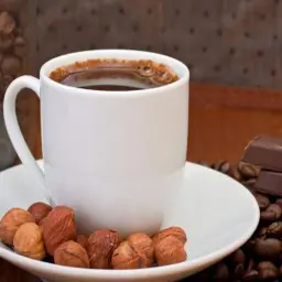 قهوة فرنسي بالبندق